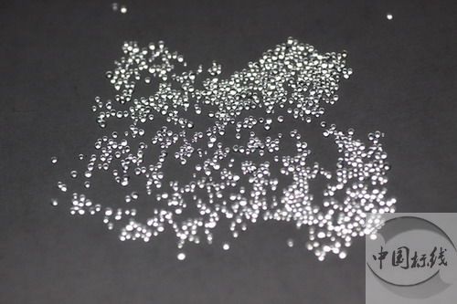 旺苍金属表面处理厂喷砂玻璃微珠清理
